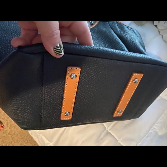 Dooney and Bourke Patterson handbag and wallet set - Picture 4 of 8